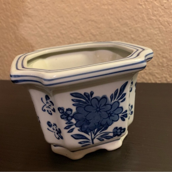 Vintage blue & white chinoiserie planter - Picture 4 of 6